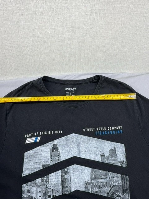 Livery Unisex Black NYC Skyline T-Shirt Size L 2007 Cotton