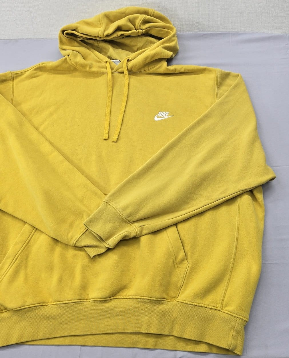 Nike Men's Yellow Pullover Hoodie XXL Cotton/Poly Blend