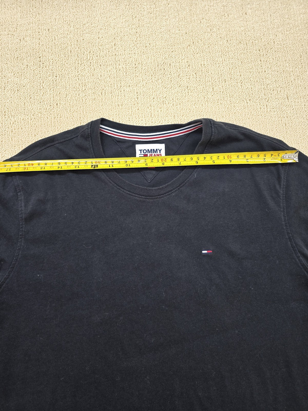 Tommy Jeans Men's Black L Logo Crew Neck Cotton T-Shirt