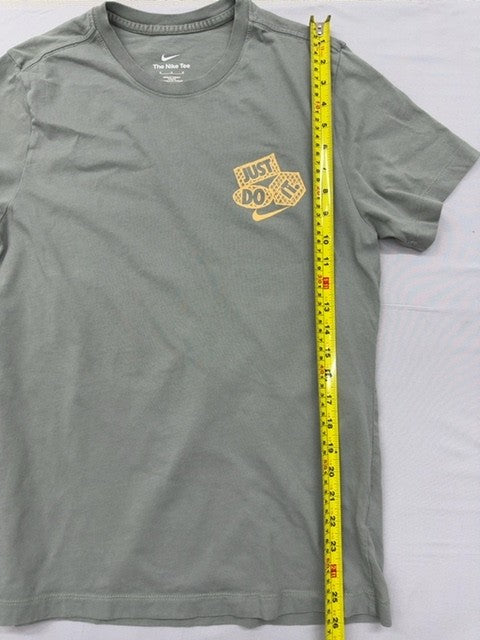 Nike The Nike Tee Men's M Grey Graphic Short Sleeve Cotton T-Shirt