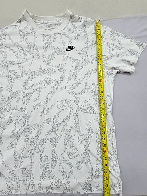 Nike Men's White Camo The Nike Tee T-Shirt XL Short Sleeve Cotton