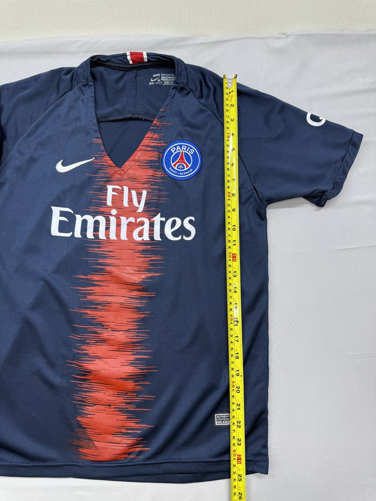 Nike Men's M Navy Striped Soccer Jersey Short Sleeve V-Neck Dri-FIT