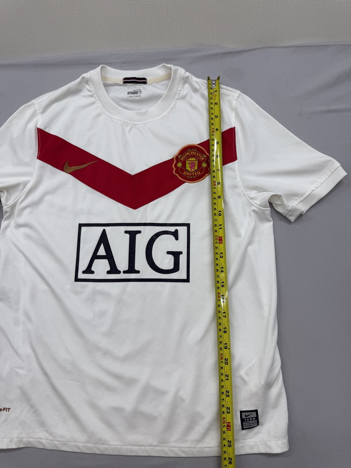 Nike White M Short Sleeve Polyester Jersey Crewneck Unisex