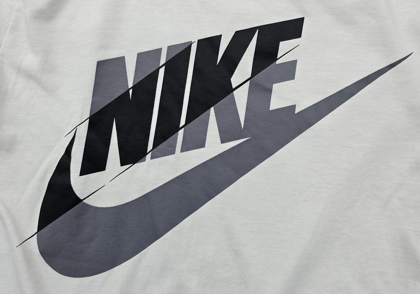 Nike Men's White Short Sleeve Cotton Crewneck T-Shirt Size S