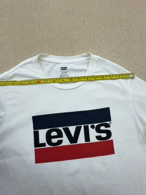 Levi's Men's White Relaxed Fit Crewneck T-Shirt - Recycled Cotton M