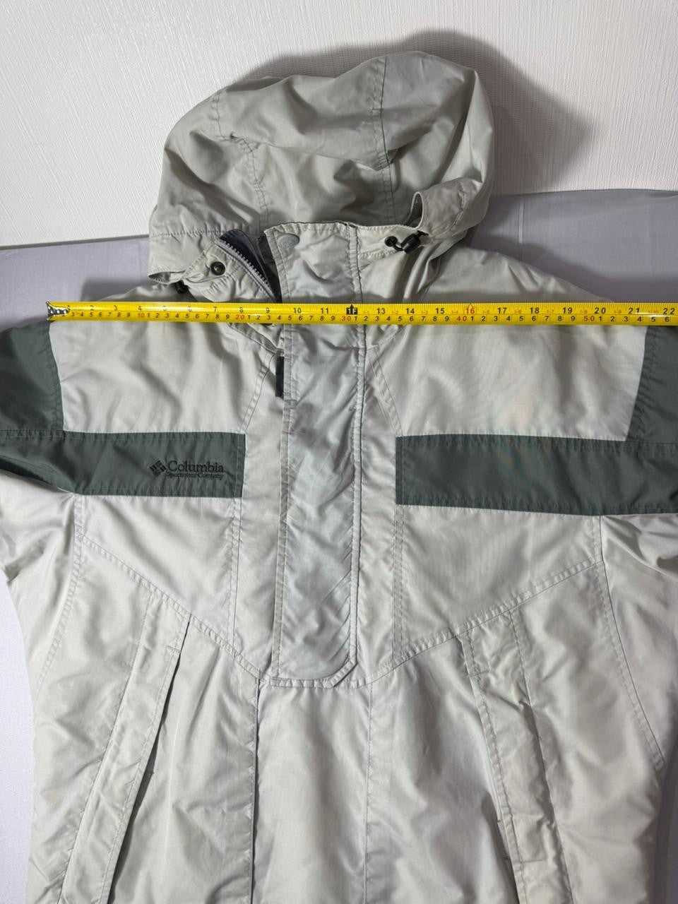 Columbia Men's Small Hooded Winter Jacket Off-White Grey Outdoor Coat