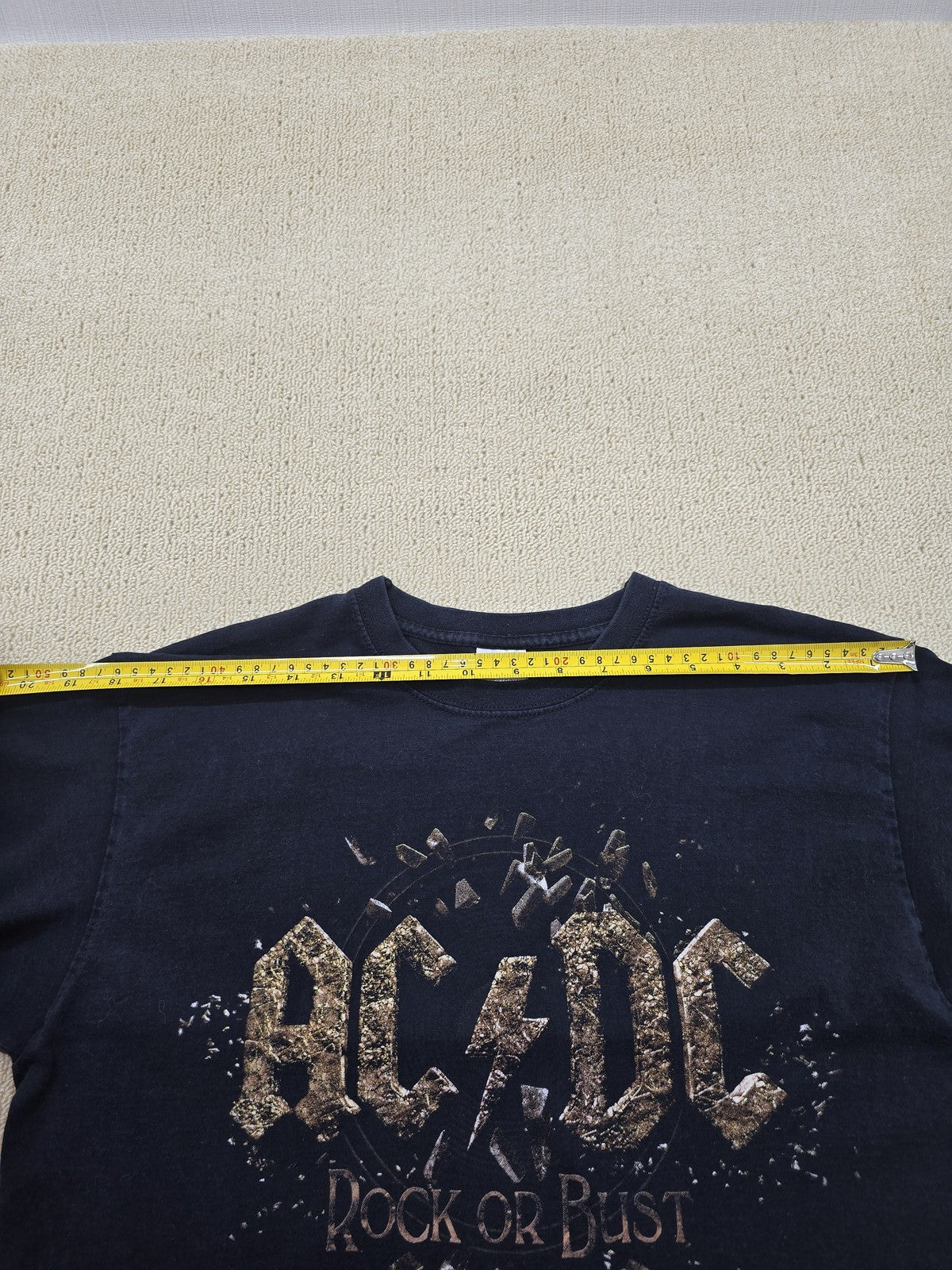 Fruit of the Loom Men's Navy Rock Distressed M Short Sleeve T-Shirt Cotton