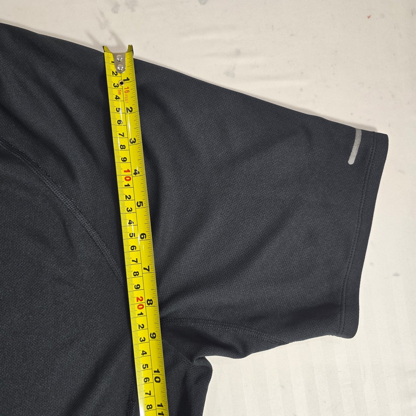 Nike Dri-FIT Men's Medium Black Running Training Athletic Short Sleeve T-Shirt