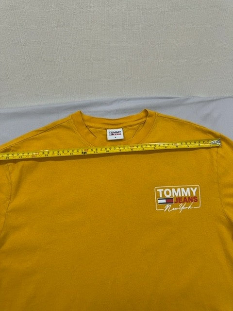 Tommy Jeans Men's Yellow Logo T-Shirt Size M Cotton Crew Neck