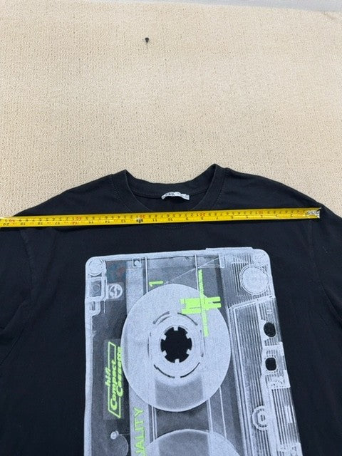 Zara Women's Black Retro Graphic T-Shirt Size M 100% Cotton