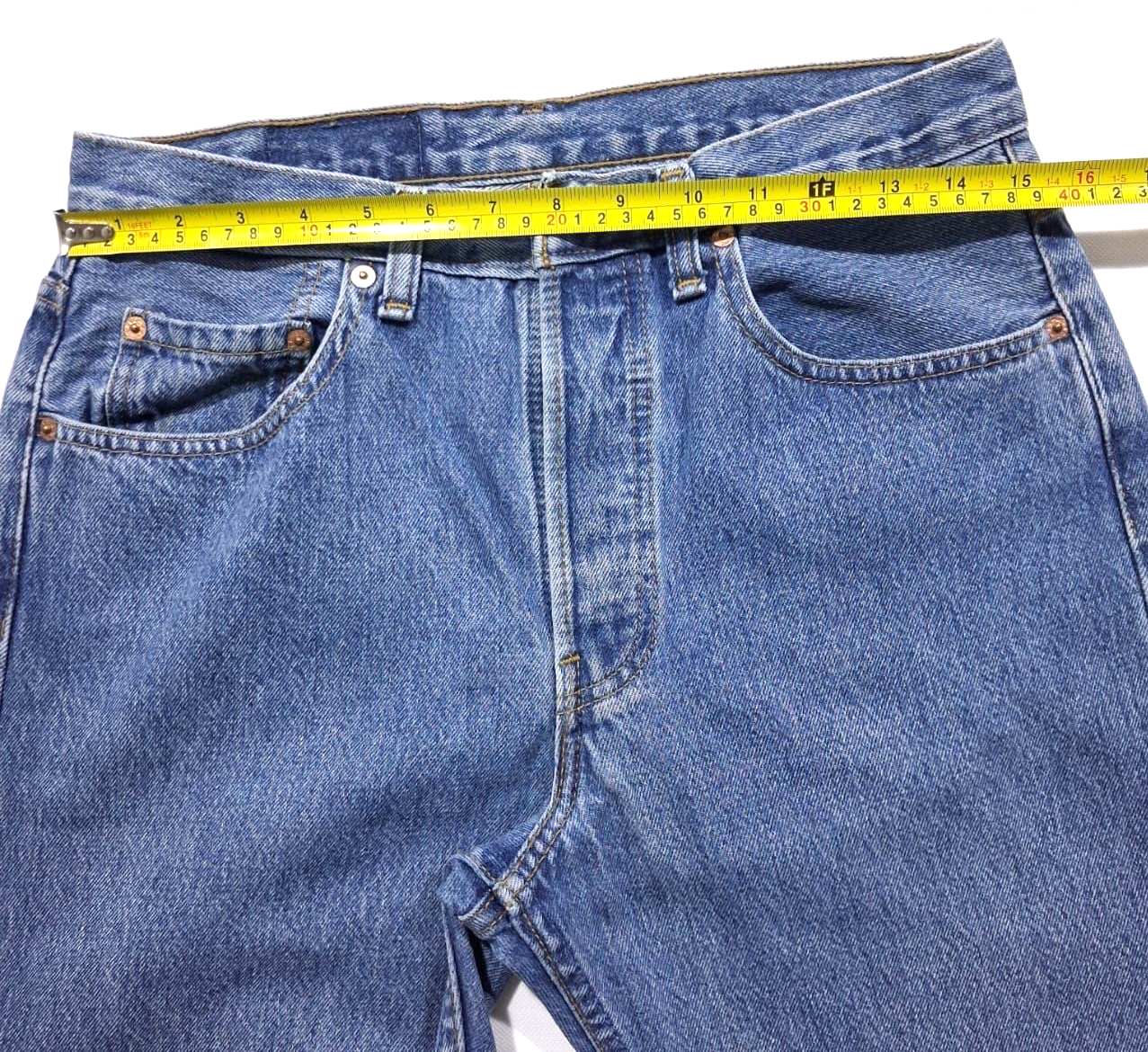 LeviS 501 Men's Red Tab Button Fly Denim Jeans Size 33X32 Classic Fit