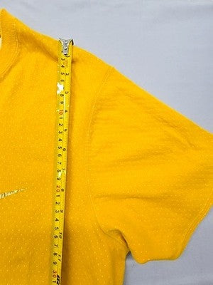 Nike Men's XL Yellow Short Sleeve Crewneck Cotton T-Shirt