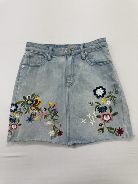 Stradivarius Women Light Blue Embroidered Denim Shorts Size 36 Regular New