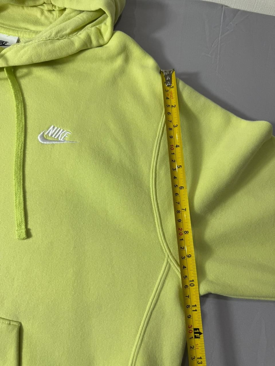 Nike Men's Green Pullover Hoodie Sweatshirt Size Medium US Hooded Casual Wear