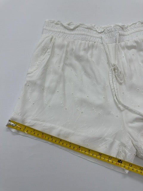Beloved Women White Shorts product image 8