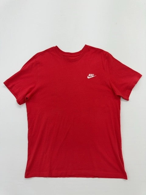 Nike Boys Red T-Shirt size M product image 1