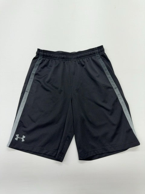 Under Armour Boys Shorts size M product image 1