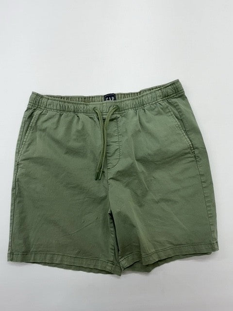 GAP Men Green Shorts size M product image 1