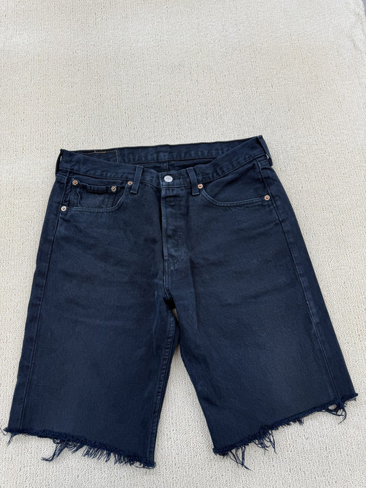Vintage Levi's Women's Black Shorts – Size 32