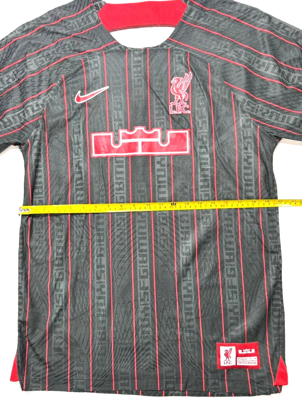 Lebron x Liverpool F.C. Men's Nike Dri-FIT Stadium Football Shirt