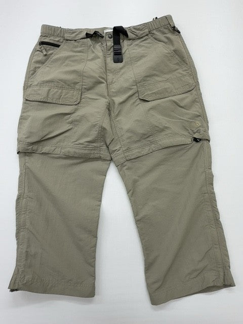The North Face Men Green Shorts size XL product image 3