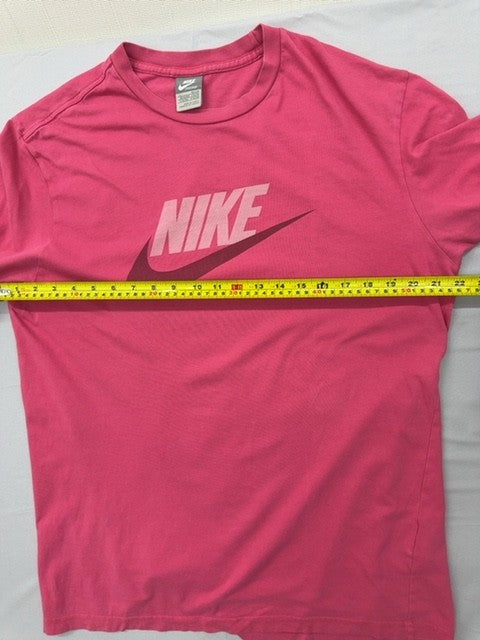 Nike Men's L Pink Short Sleeve Crewneck Swoosh T-Shirt Sportswear