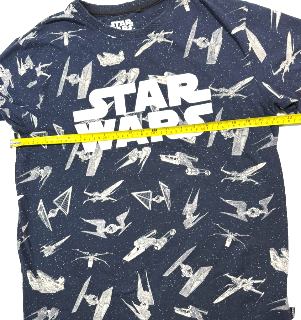 Star Wars Print T-Shirt Featuring A Graphic Tee - Size L