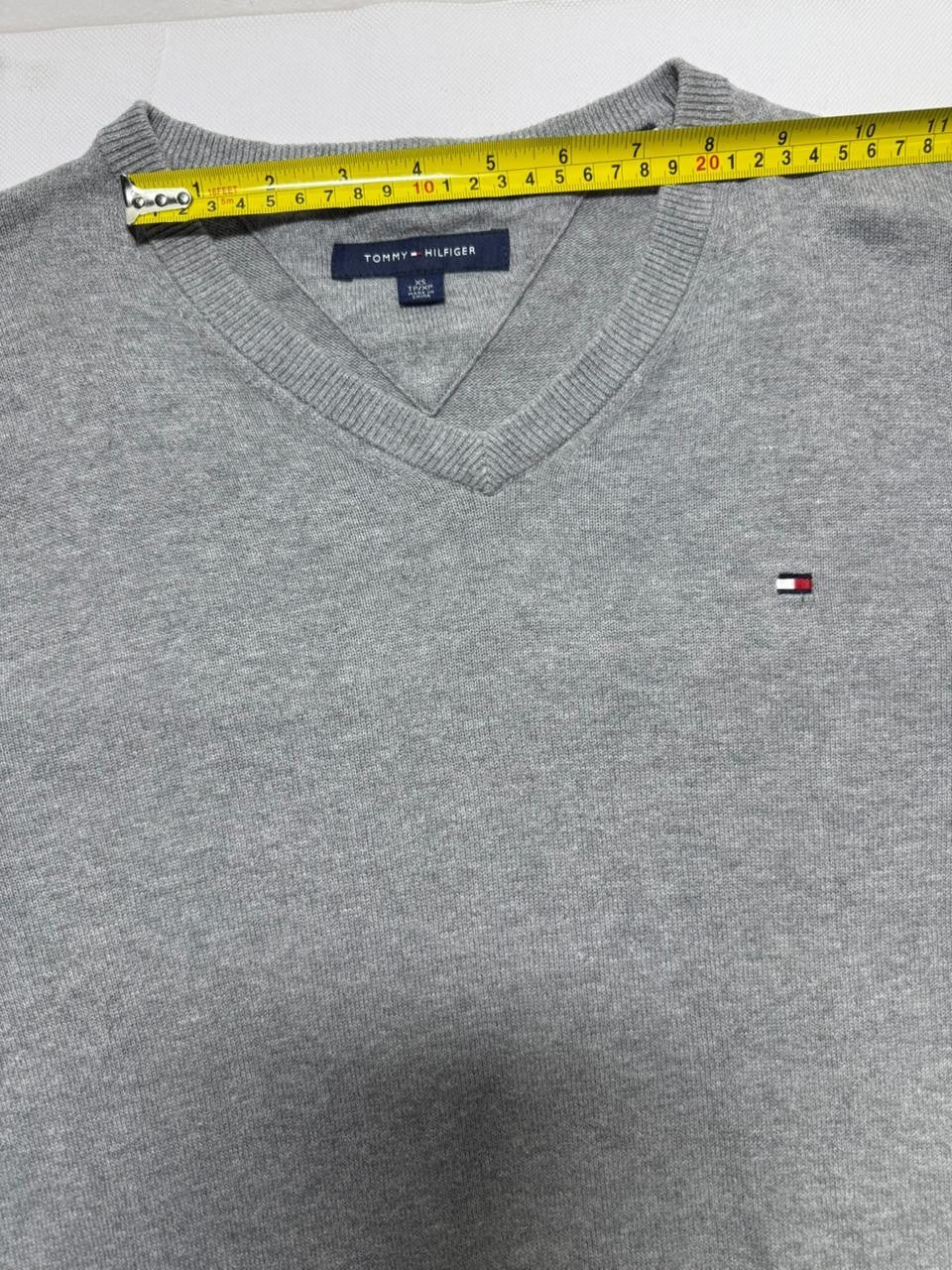 Tommy Hilfiger Men's Long Sleeve Gray V-Neck Cotton Sweater Pullover Size XS