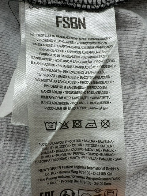 FSBN Boys Black T-Shirt size M product image 4