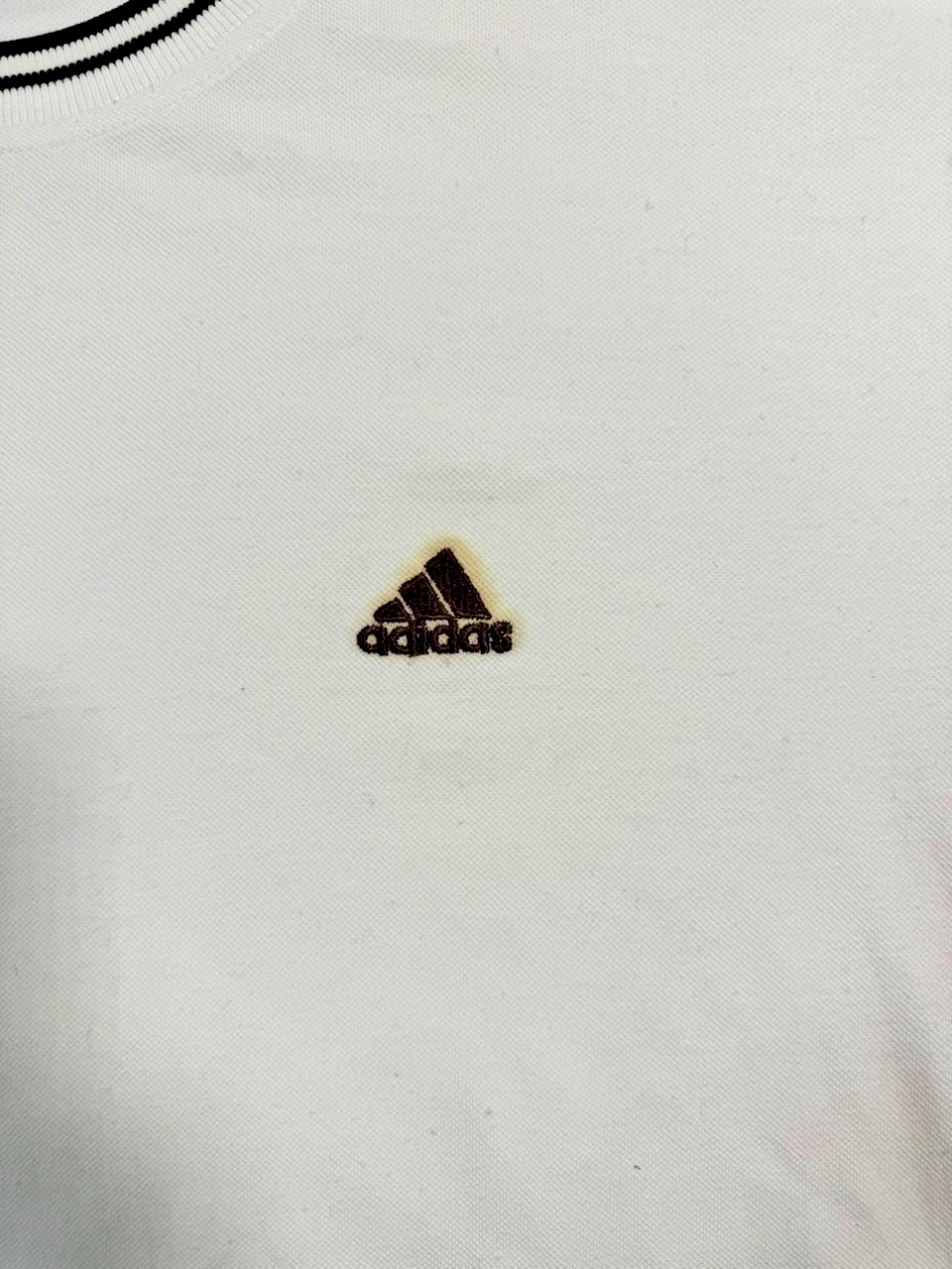 White Vintage Adidas T-Shirt - Size XL