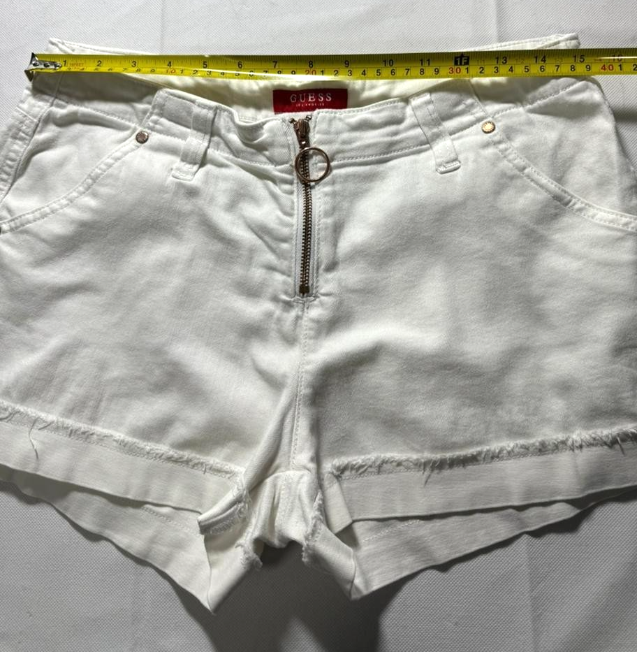 Women's Guess Los Angeles White Cuffed Shorts Raw Edge - Size 29