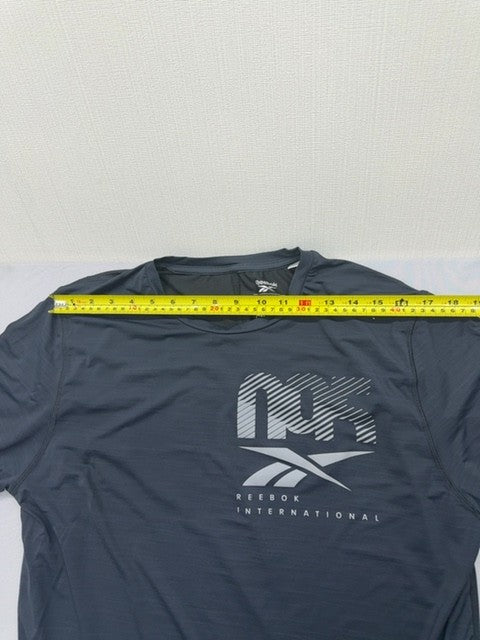 Reebok Men's Navy L Active-Chill Graphic T-Shirt Short Sleeve