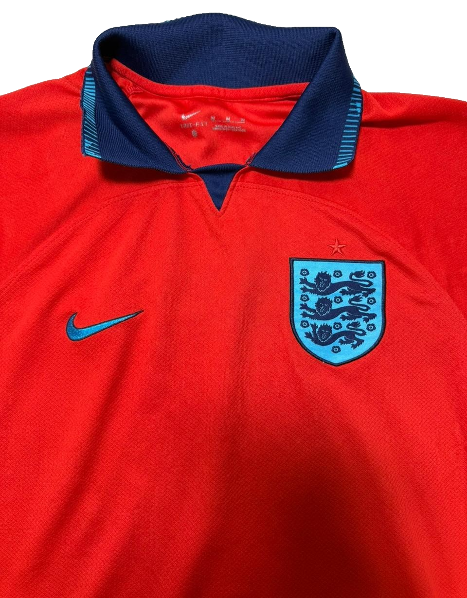 Nike England Away Football Shirt Red Men's Medium 100% Polyester