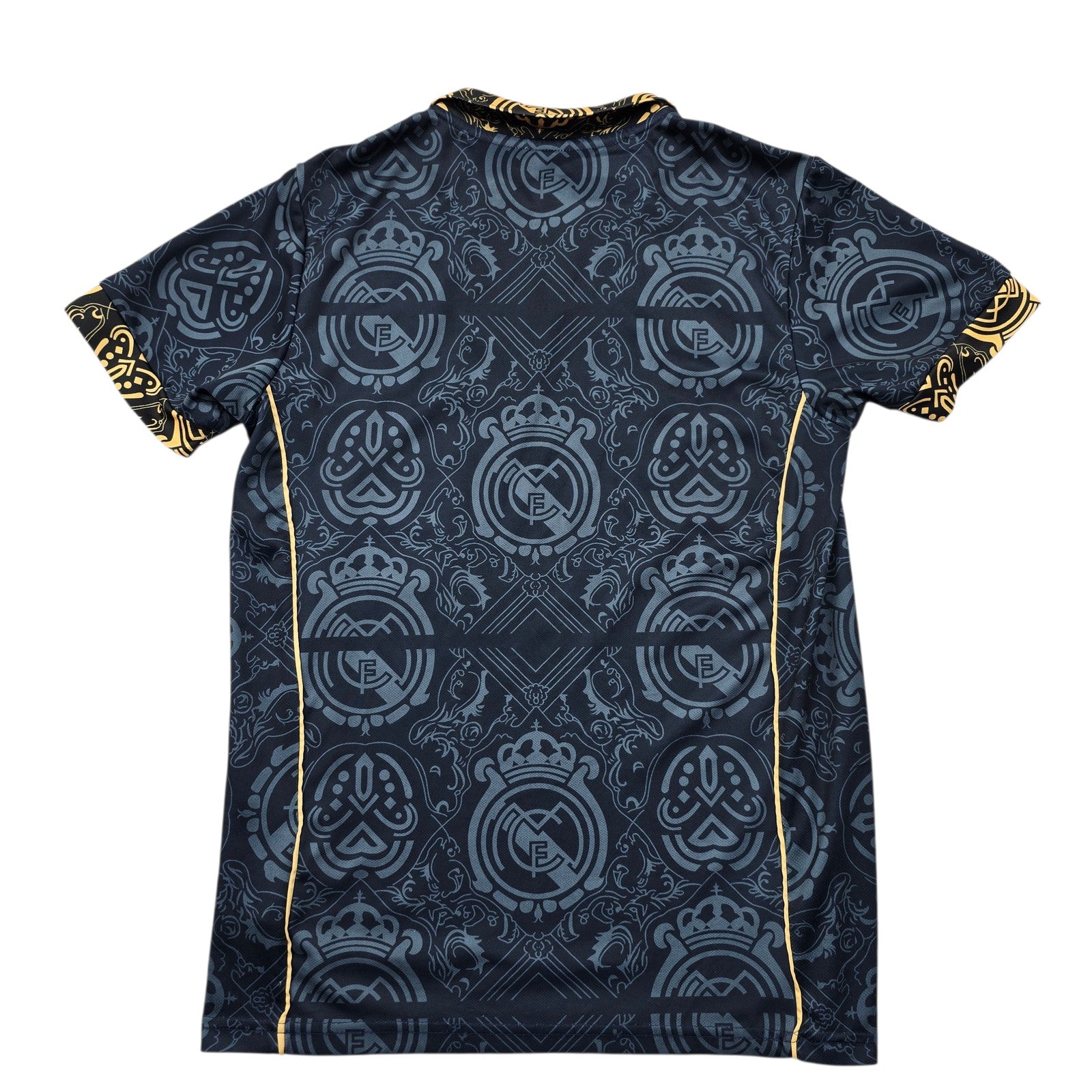 Adidas Men Jersey size 40 product image 2