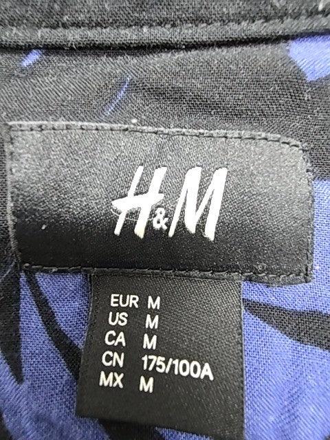H&M Men Black Shirt size M product image 4