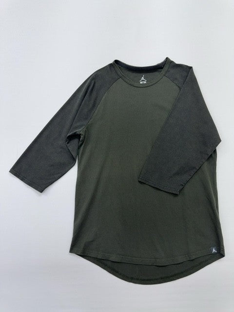 Jordan Boys Gray T-Shirt size M product image 1