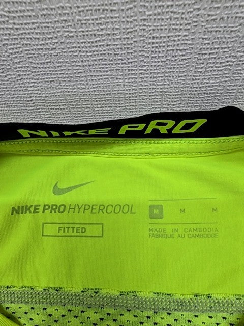 Nike Men's Neon Yellow HyperCool Fitted T-Shirt Size M