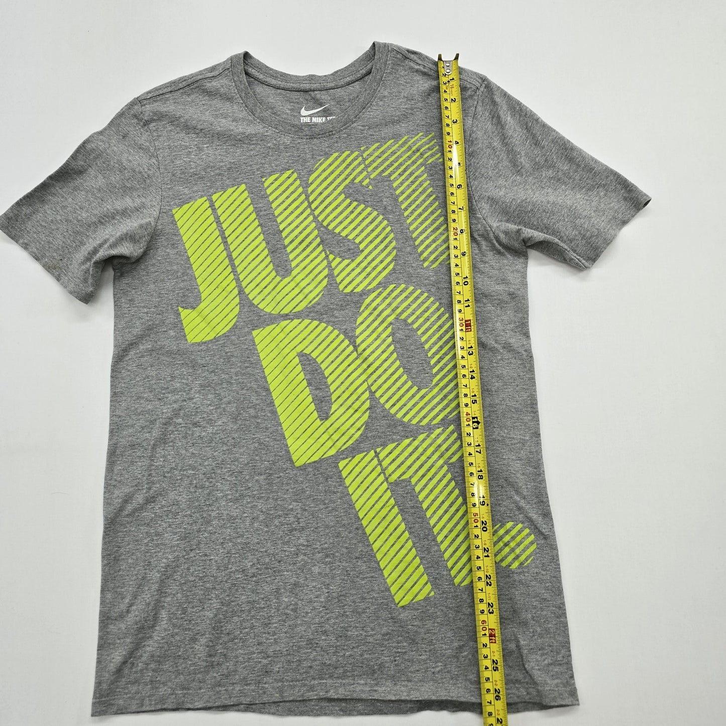 Nike Boys Gray Athletic Cut Logo T-Shirt Big Kid Size S