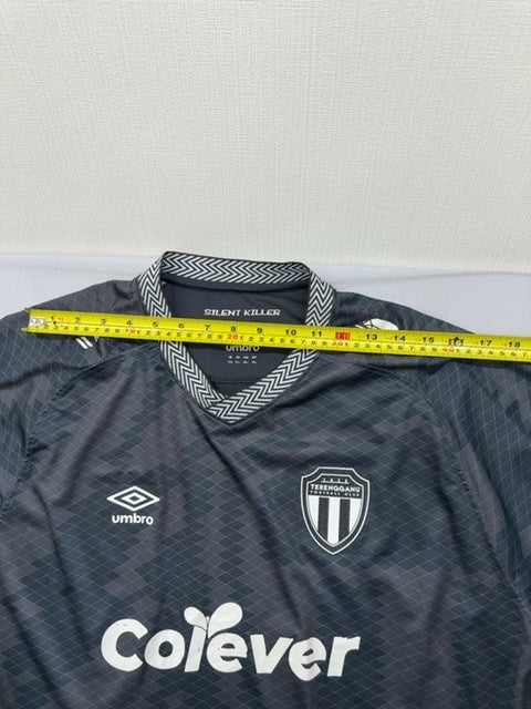 Umbro Black Zigzag V-Neck Jersey XL Short Sleeve 100% Polyester