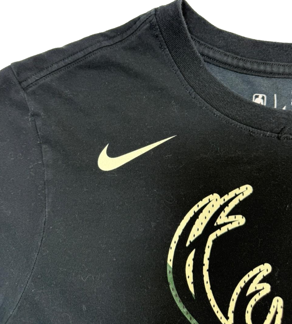 Nike Men's Black Milwaukee Bucks Nba Graphic Dri-FIT T-Shirt Short Sleeve Size S