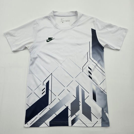 Nike Boys White T-Shirt size M product image 1
