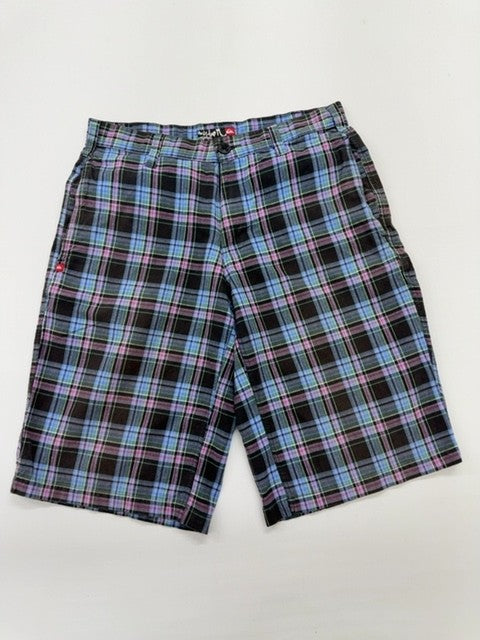 Wykonano Boys Red Shorts size M product image 3