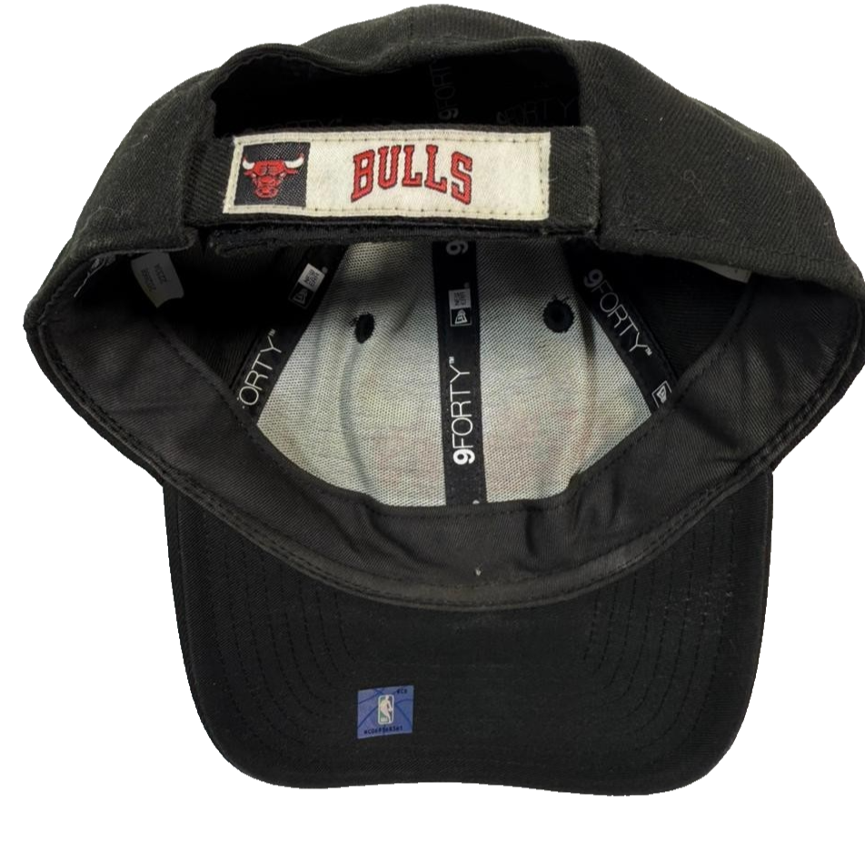 Unisex Chicago Bulls Black New Era 9Forty Cap Embroidered Logo Adjustable