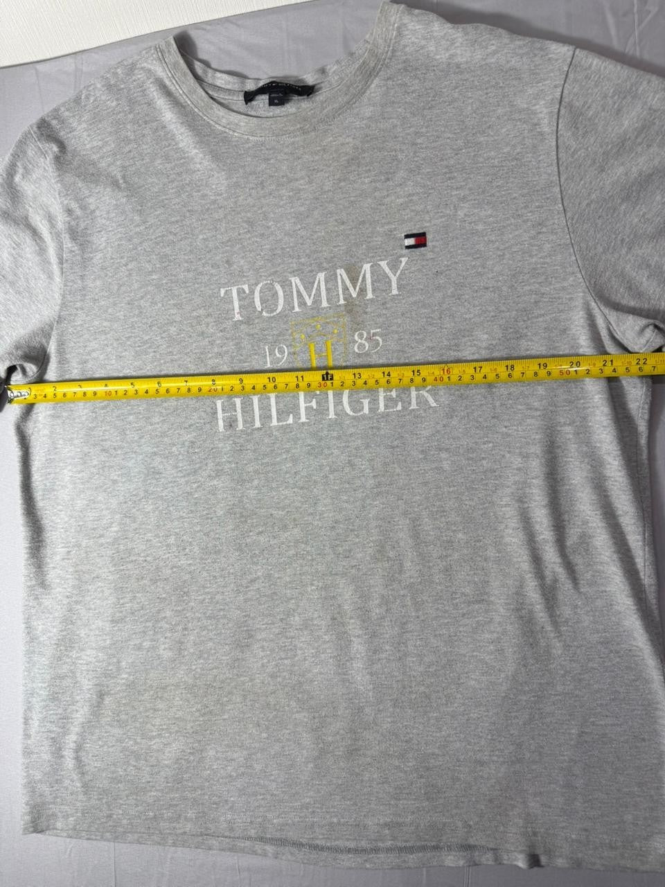 Tommy Hilfiger Men's Gray Graphic Logo T-Shirt Short Sleeve Size XL