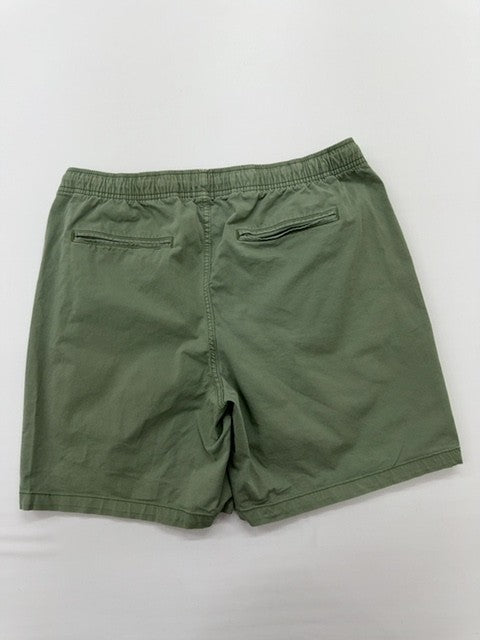 GAP Men Green Shorts size M product image 2