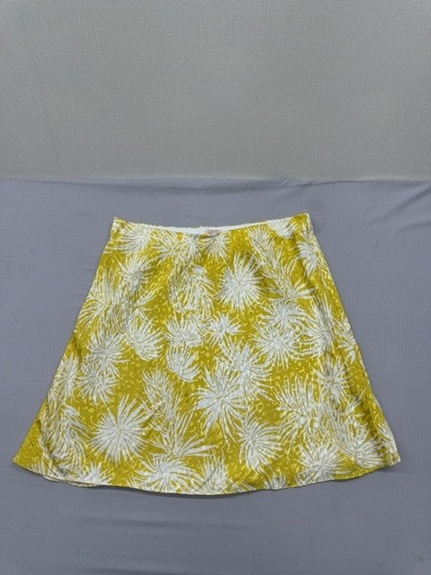 Unverified Brand Women's Yellow Skirt – Size XL, Floral