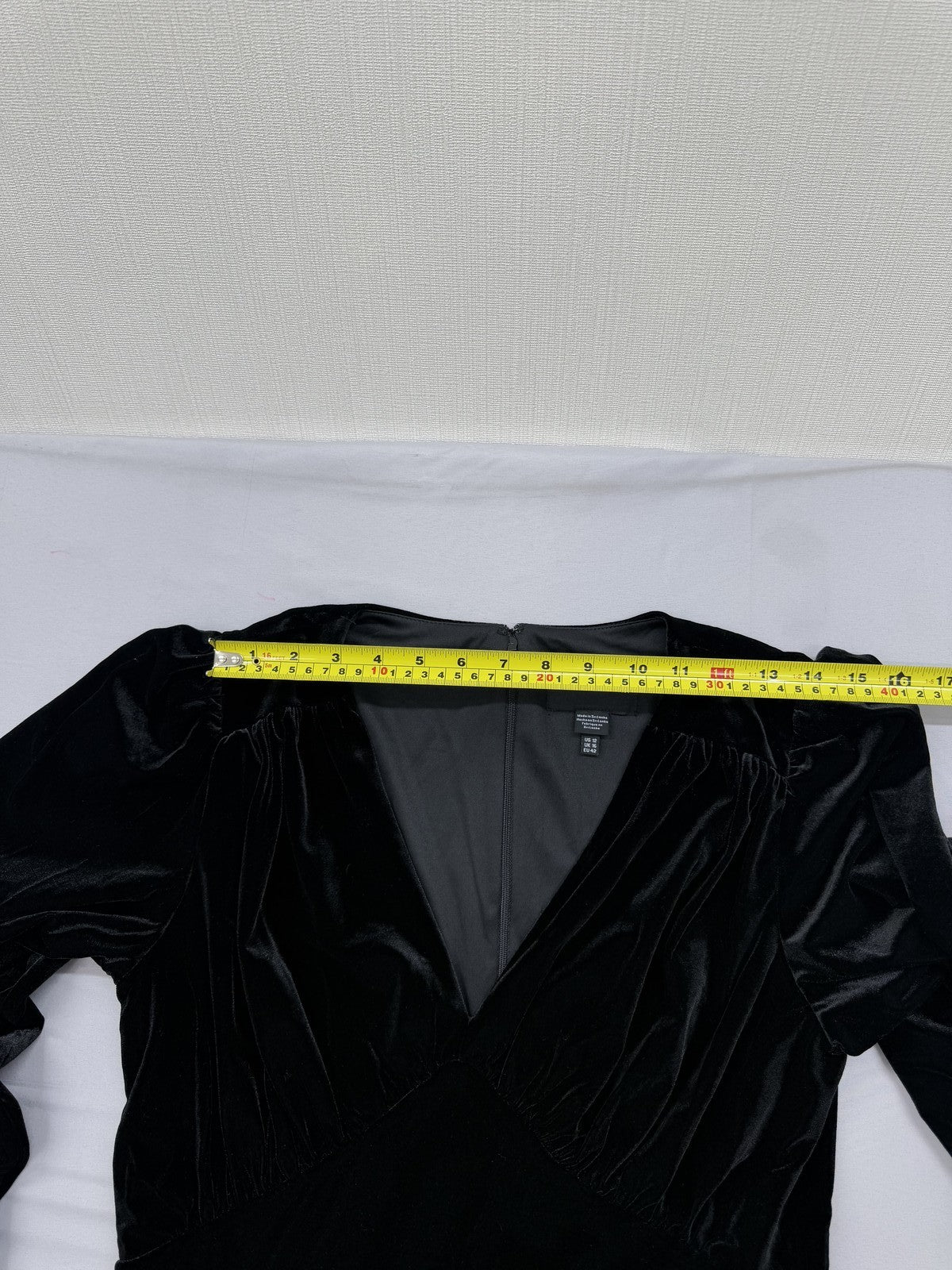 Donna Morgan Black Velvet V-Neck Long Bishop Sleeve Dress Sz 12