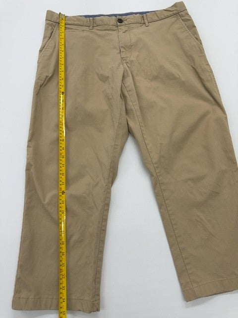 Tommy Hilfiger Men Khaki Chino Shorts Size 38x32 Regular