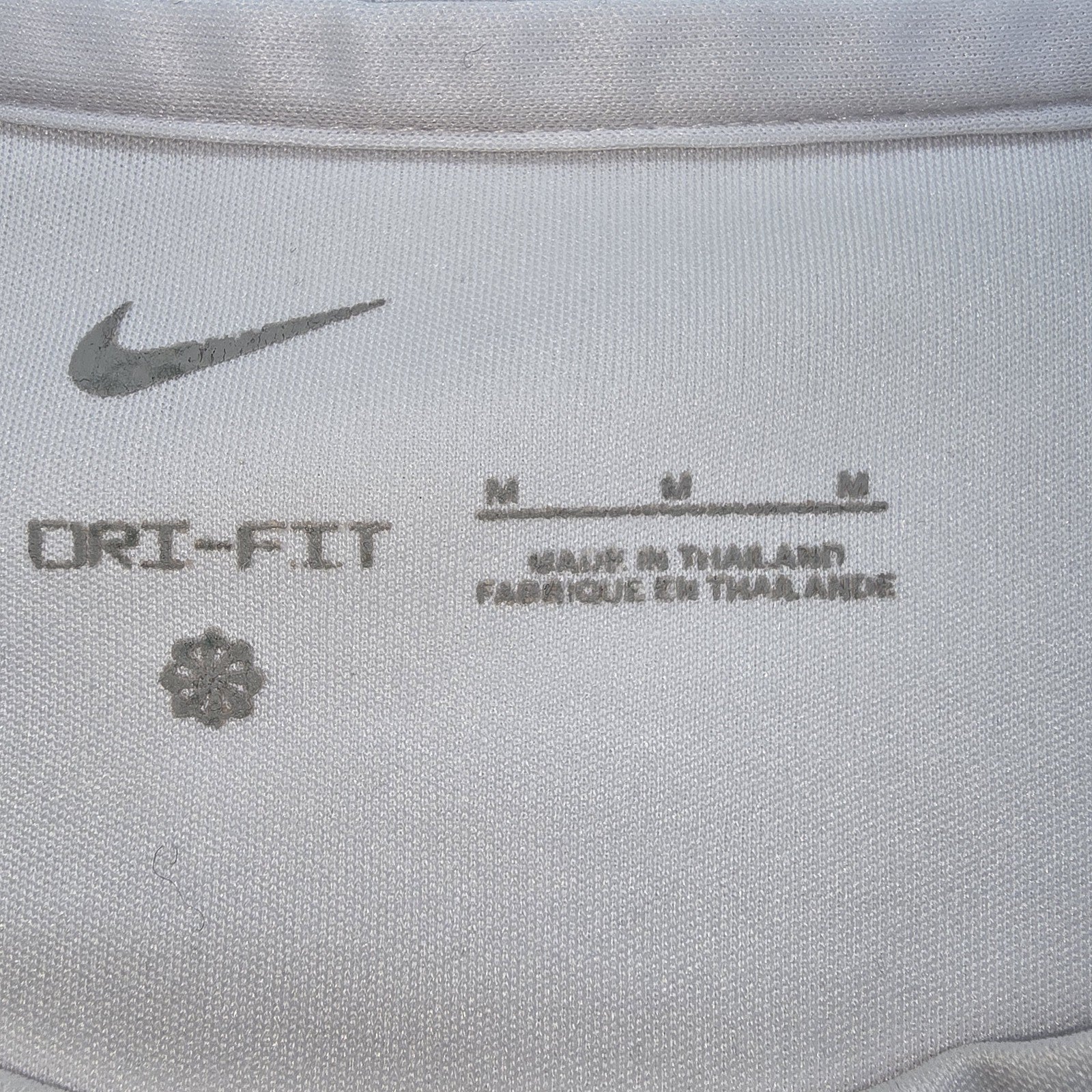 Nike Boys White T-Shirt size M product image 3