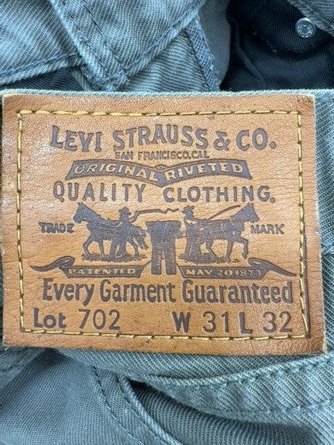 Vintage Levi's Men's Gray Selvedge Buckle Back Jeans 31x32